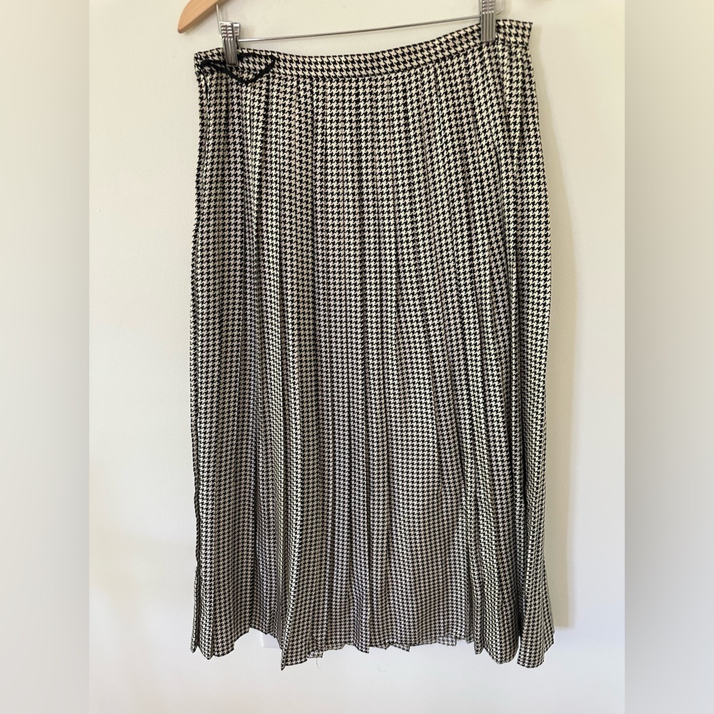 Lauren Ralph Lauren Black and White Houndstooth Midi Skirt - Picture 10 of 11